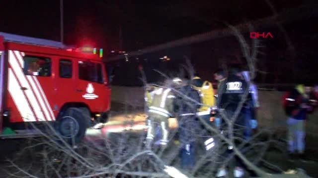 Maslak'ta takla atan otomobil hurdaya döndü 1'i ağır, 3 yaralı