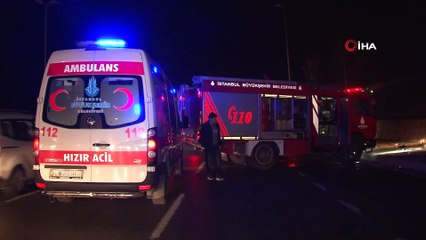 Sürücüsünün hakimiyetini kaybettiği otomobil önce ağaca çarptı