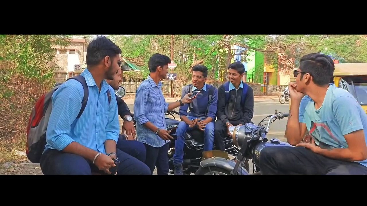 Asking marathi girls and boys about lecture bunk - लेक्चर bunk