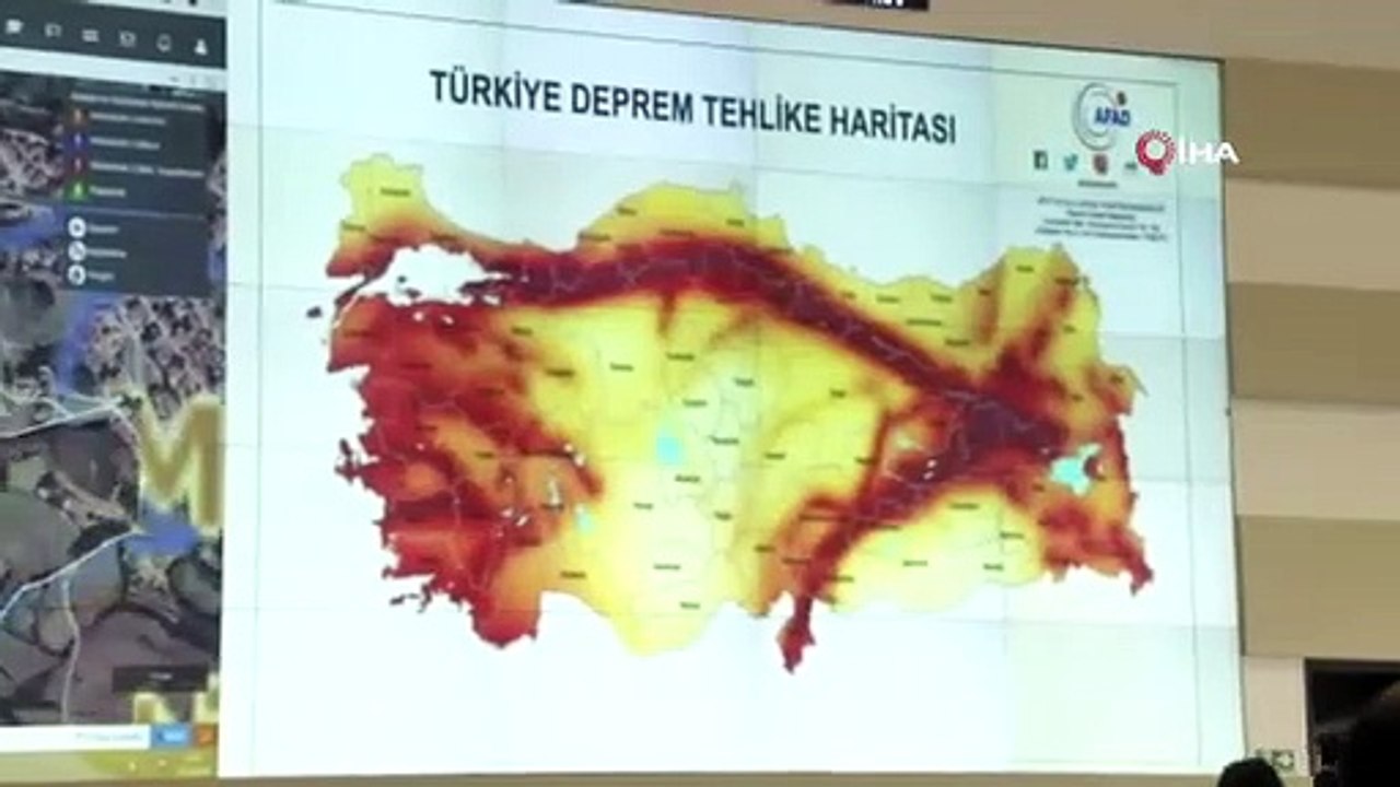 Deprem, AFAD Afet ve Acil Durum Yönetim Merkezinden anbean takip ediliyor