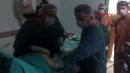 Antalya anne karnındaki bebeğin tıkanan idrar kanalı lazerle açıldı