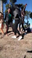 Pahadi girl dance on Kumauni jhoda song Nainnath Rawal