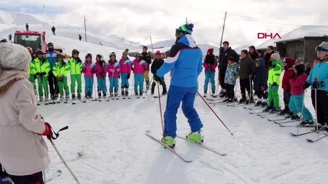 Gümüşhane zigana kayak merkezi'nde geleceğin milli sporcuları yetişiyor