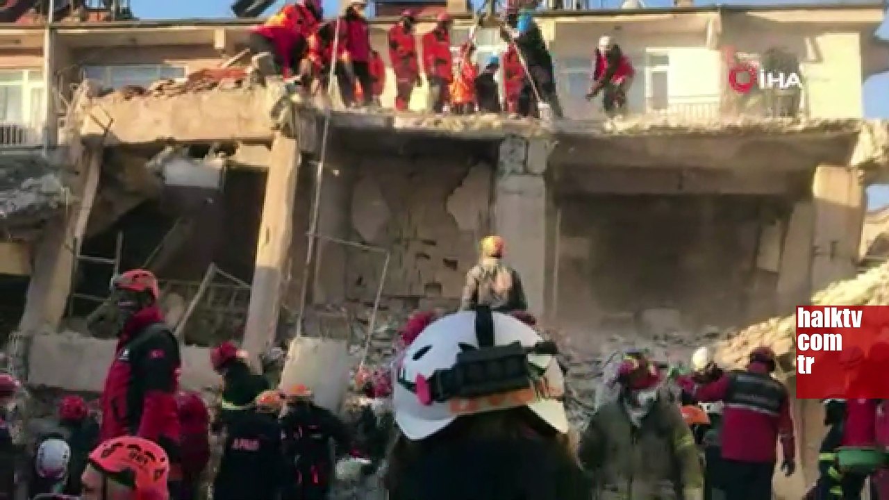 Elazığ’da arama kurtarma çalışmaları hızlandı,...