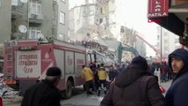 Mustafa paşa mahallesi'nde ekiplerin arama-kurtarma çalışmaları-1