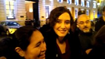 Presidenta de la Comunidad de Madrid departió con la diáspora venezolana en la Puerta del Sol