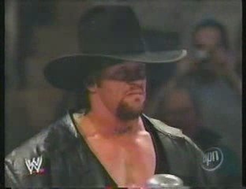 Undertaker Returns to Smackdown