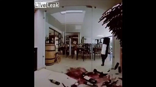 Sa cave à vin... s'explose au sol bouteille par bouteille !