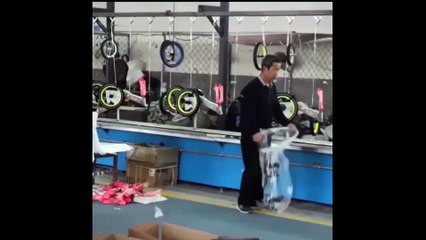 Emballer une poussette en 1 seconde ? Meilleure technique !