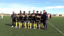 Futbolculardan Elazığ depreminde hayatını kaybedenler için saygı duruşu