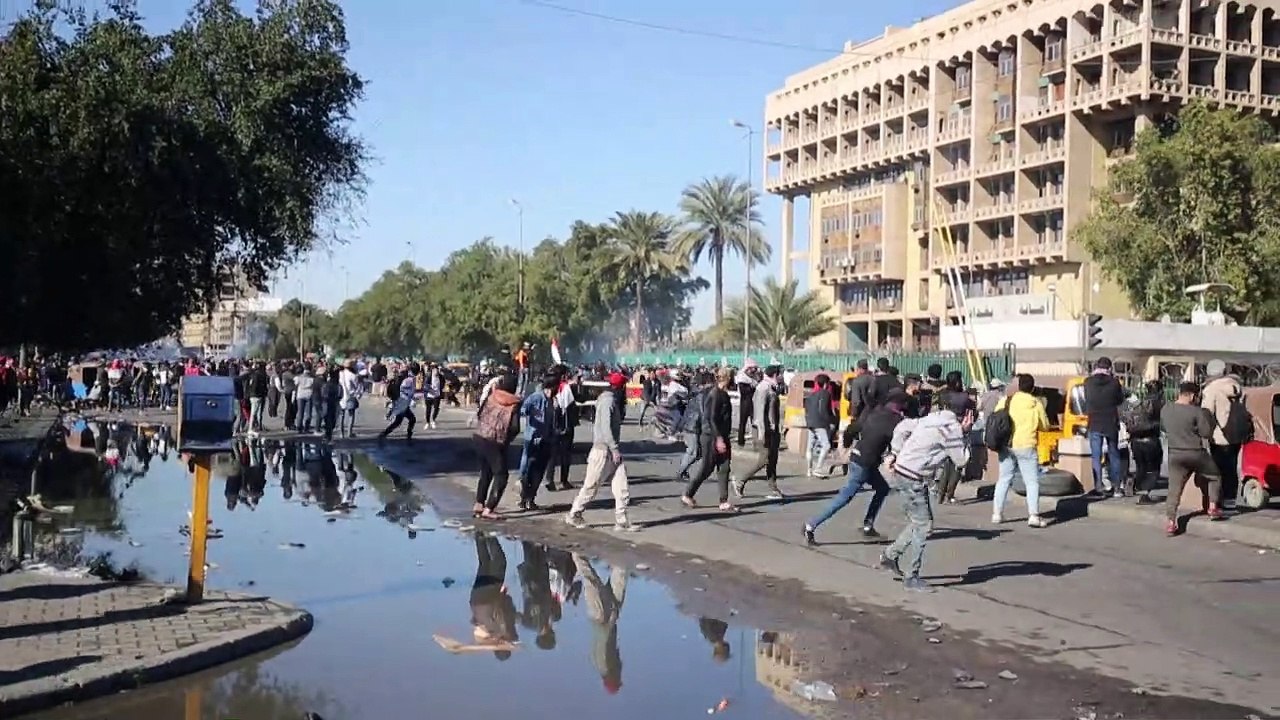 Dezenas de feridos em novos confrontos no Iraque