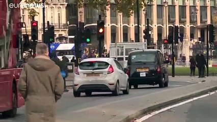 Britânicos divididos entre celebrar ou não o Brexit