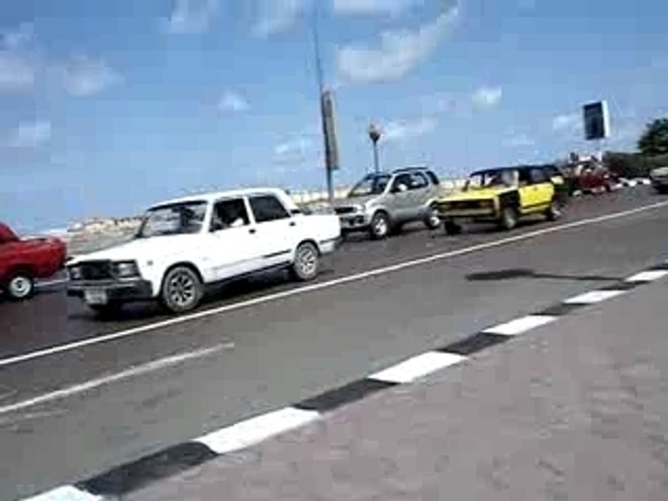 Traverser la rue en Egypte