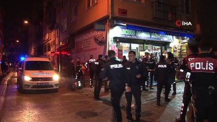 Beyoğlu’nda sokak ortasındaki kavga kanlı bitti: 1 yaralı