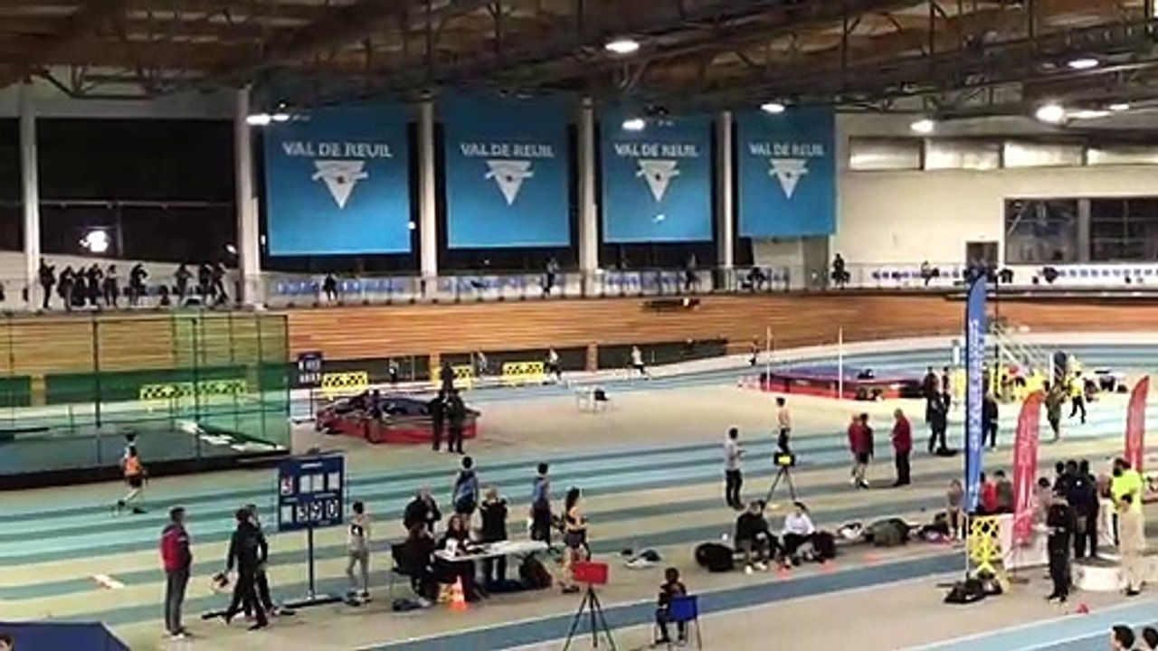 Régionaux en salle 2019-2020 Adrien 400m