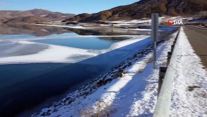 Bayburt’ta Soğuk Hava Göl ve Derelerin Yüzeyini Dondurdu