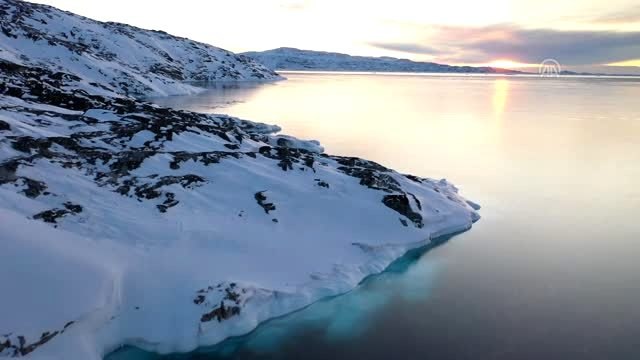 Küresel ısınmaya dikkat çekmek için Türk bayrağıyla Kuzey Kutbu'na gittiler (1)
