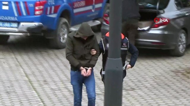 5 milyonluk Tevratı polise satarken yakalanan zanlılar adliyeye sevk edildi