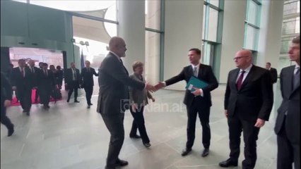 Rama takohet me Merkel