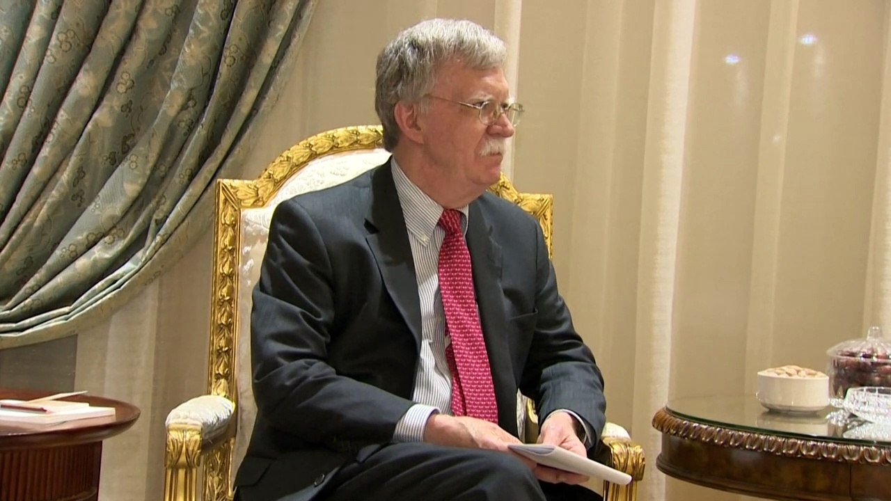 Ex-Sicherheitsberater Bolton belastet Trump in Ukraine-Affäre schwer