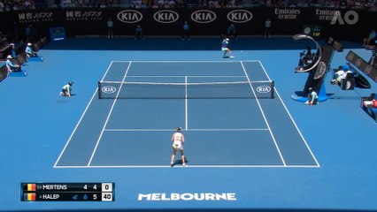 Скачать видео: Halep beats Mertens to make Australian Open quarters