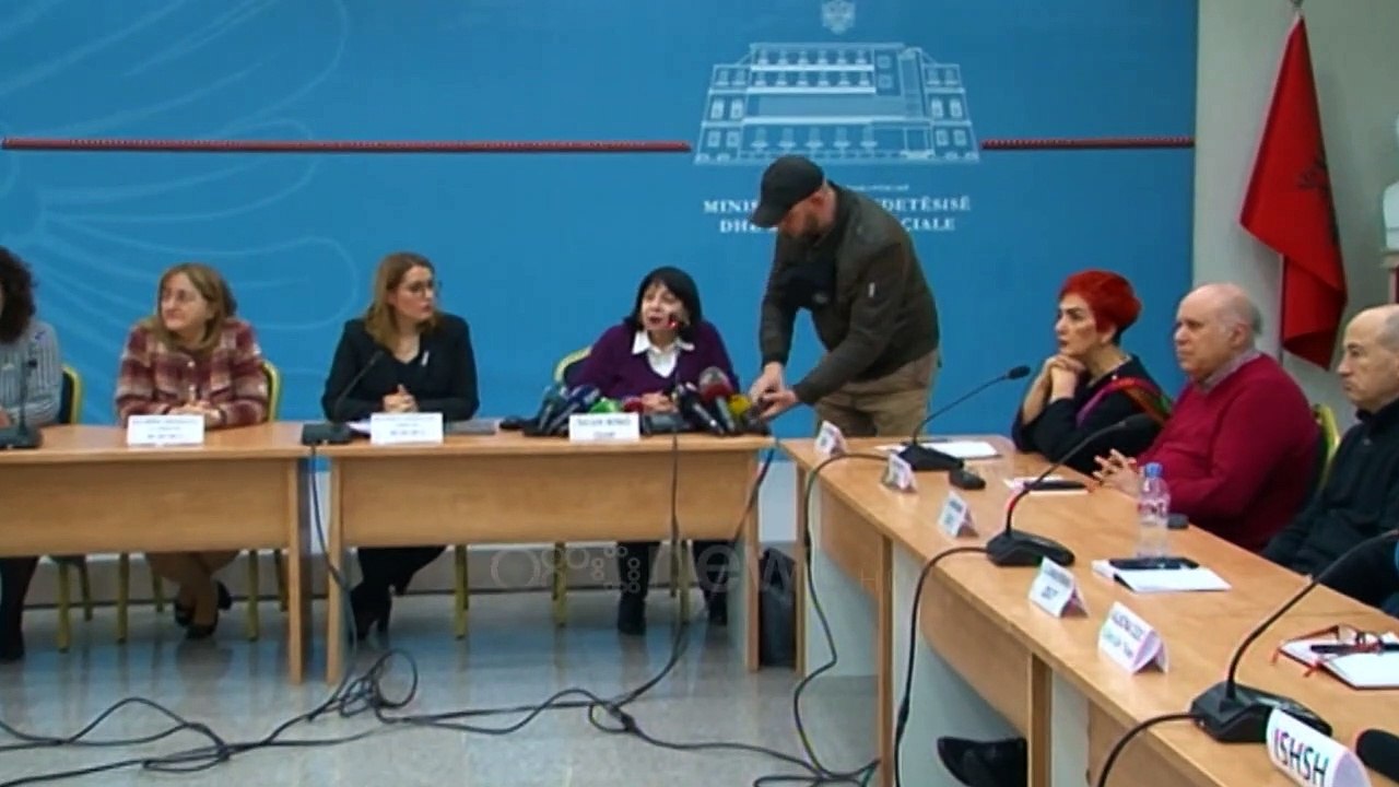 Ora News - Ju tregojmë çfarë është koronavirusi dhe si infektohesh prej tij