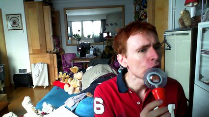 Wiwi égratigne "who needs it"