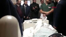 Elazığ cumhurbaşkanı erdoğan devreye girdi, depremzede annesinin yanına geldi