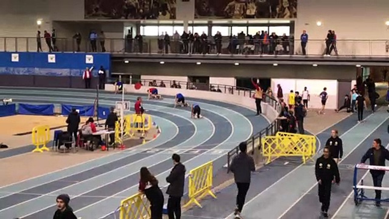 Régionaux en salle 2019-2020 Thomas -David séries 200m