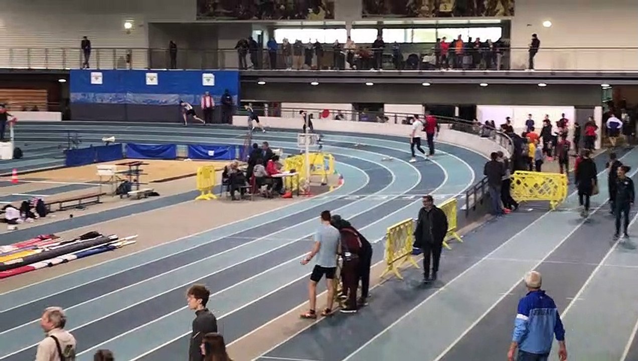 Régionaux en salle 2019-2020 Josua 200m