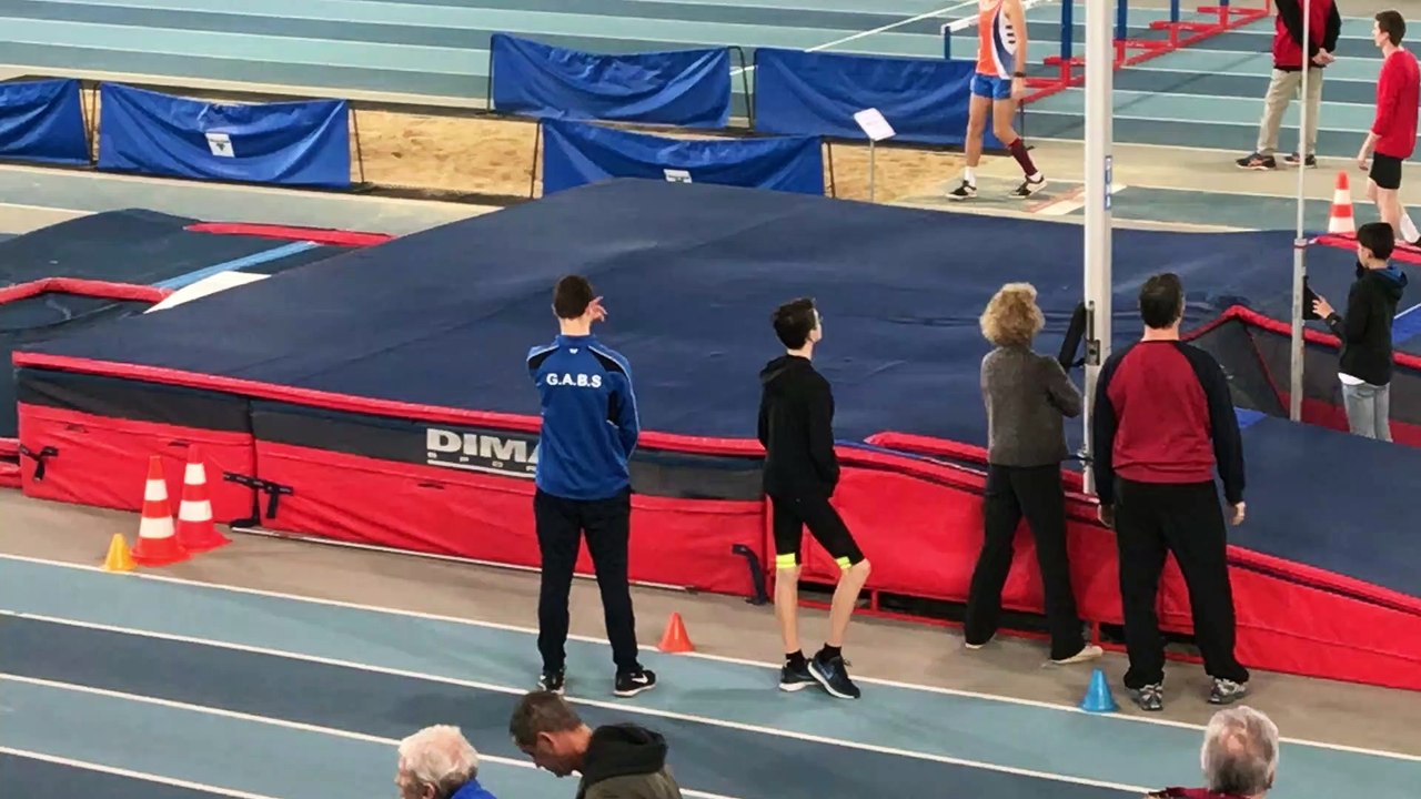 Régionaux en salle 2019-2020 Justine 60m haies