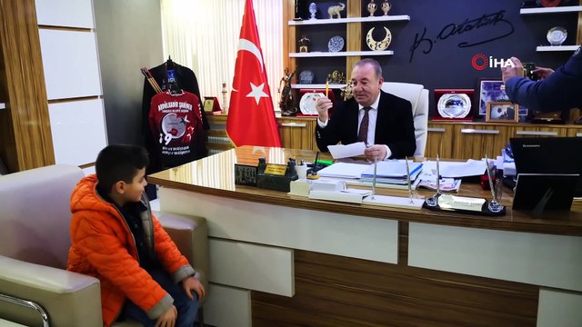 Yardım paketinin içine bıraktığı notla büyük ders verdi