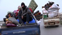 - Halep halkı, Türkiye sınırına sığınıyor