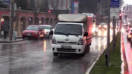 Edirne'de sağanak etkili oluyor