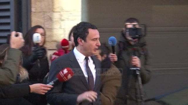 “I përkushtuar të arrij një marrëveshje për bashkëqeverisje”/ Lideri I LDK-së, takim me Kurtin