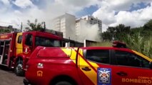 Bombeiros são acionados para combate a incêndio em barracão