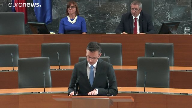 Глава правительства Словении ушел в отставку