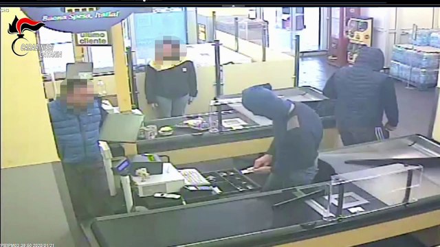 Paternò (CT) - Rapine a supermercato e farmacia, arrestati due giovani (25.01.20)