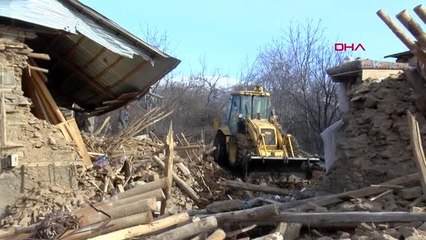 Elazığ depremde çevrimtaş köyündeki evlerin yüzde 90'ı yıkıldı-2