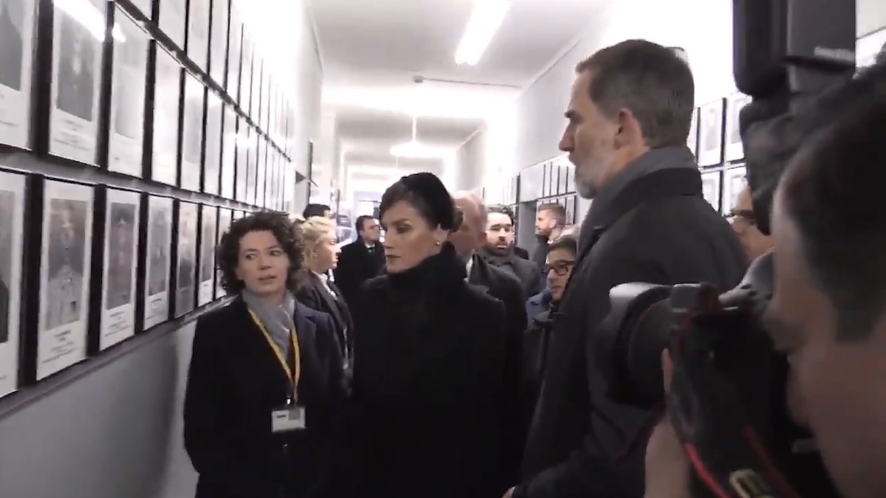 Los Reyes Felipe y Letizia visitan Auschwitz