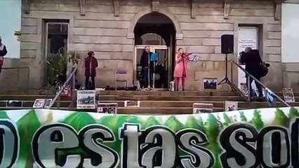 Vigo saíu a rúa contra a caza do raposo.