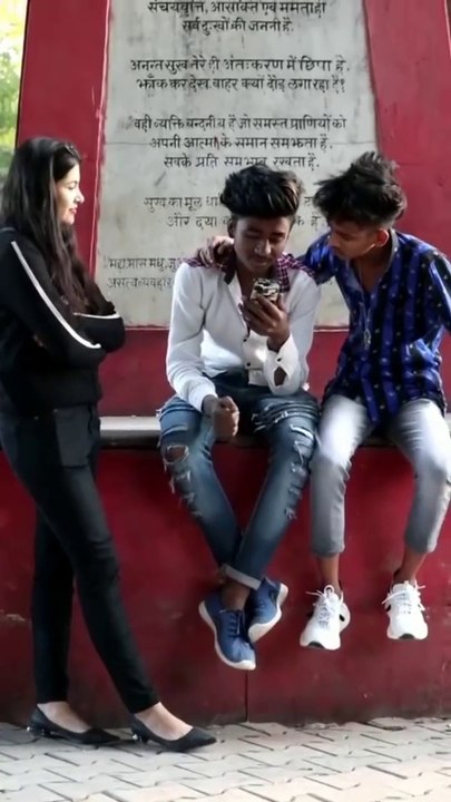 ankhiyon_se_goli_mare_yaad_piya_ki_aane_lagi_neha_kakkar_tarun_kinra_yogi_baba_70_cldeObufRiw_1080p