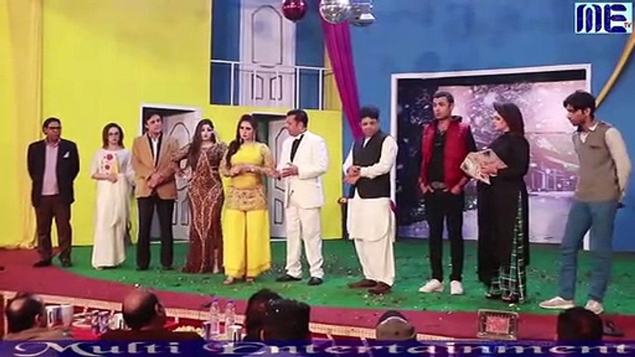 Pakistani Stage Drama Mera Paas Tum Ho Watching By Rahat Fateh Ali Khan Live
