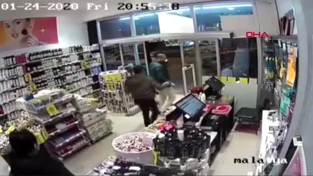 Elazığ ve malatya'da deprem anı böyle görüntülendi -arşiv