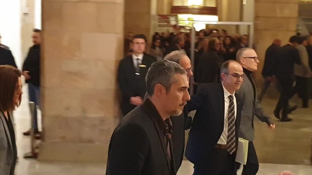 Torra y Torrent reciben a los políticos presos