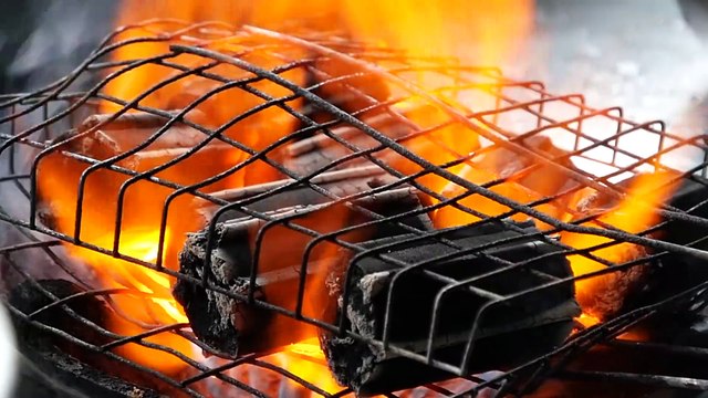 Thai Street Food - FRIED PIG LEG Grilled Pork Soup Bangkok Thailand