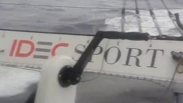 IDEC SPORT 2020 : Surf dans l'indien à bord d'IDEC SPORT - 30 Noeuds dans l'Indien....