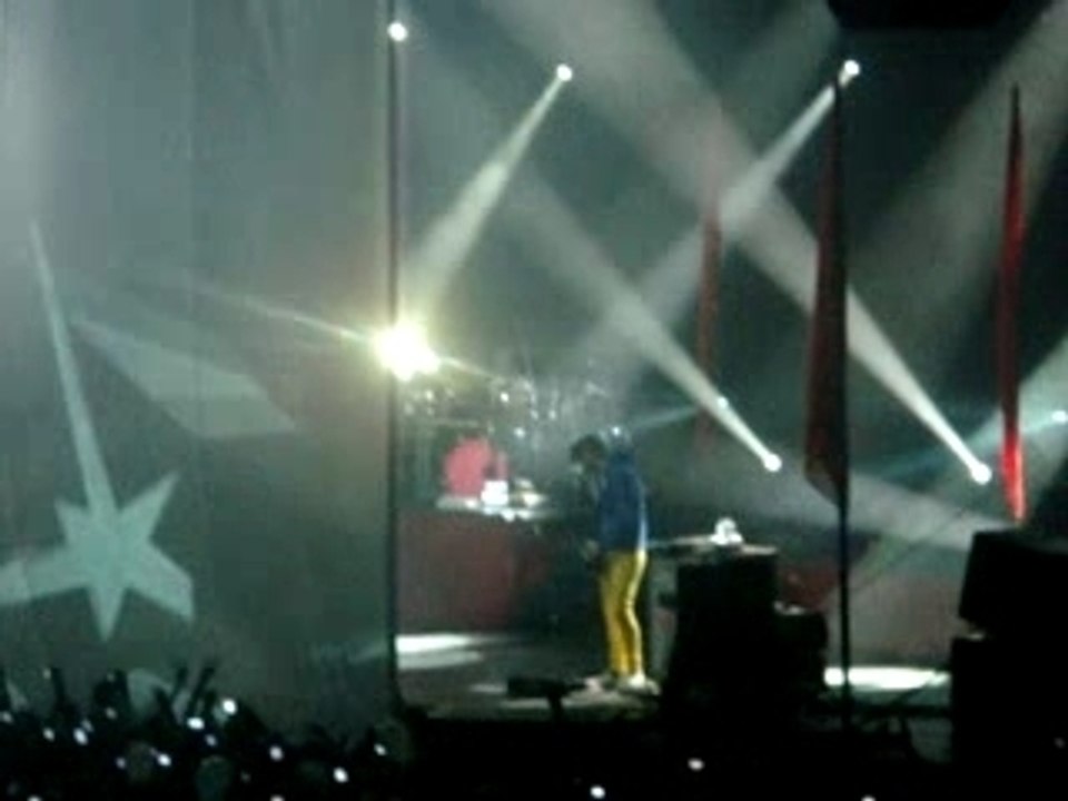30 seconds to mars Intro + Attack au zenith de paris