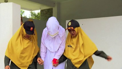 Në Indonezi ftohen gratë të fshikullojnë shkelëset e së njëjtës gjini