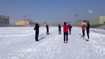 Muşlu atletler dondurucu soğukta şampiyonaya hazırlanıyor